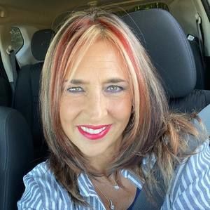 Meet your Posher, Angie